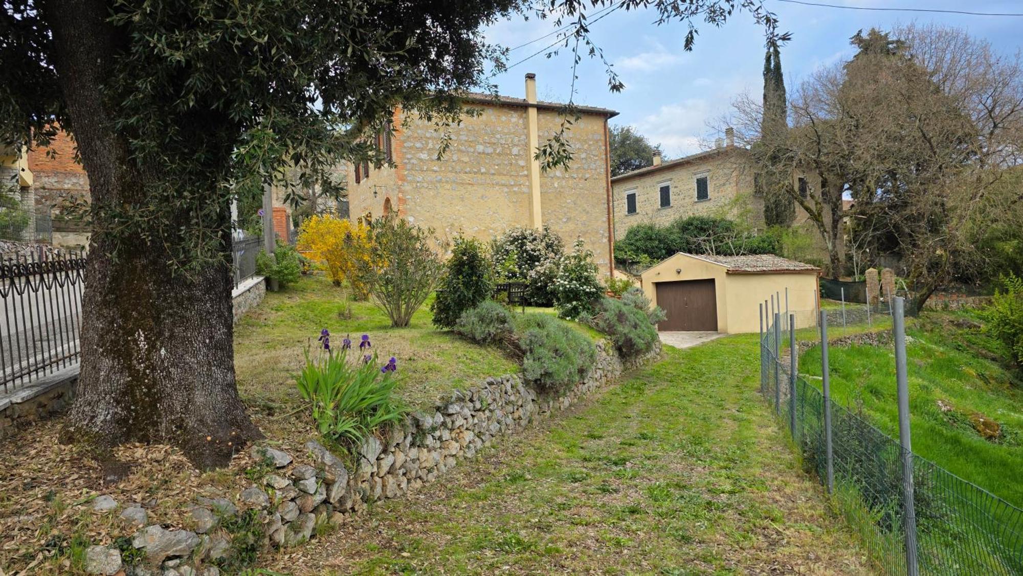A Casa Di Gabri Villa Montefollonico Luaran gambar