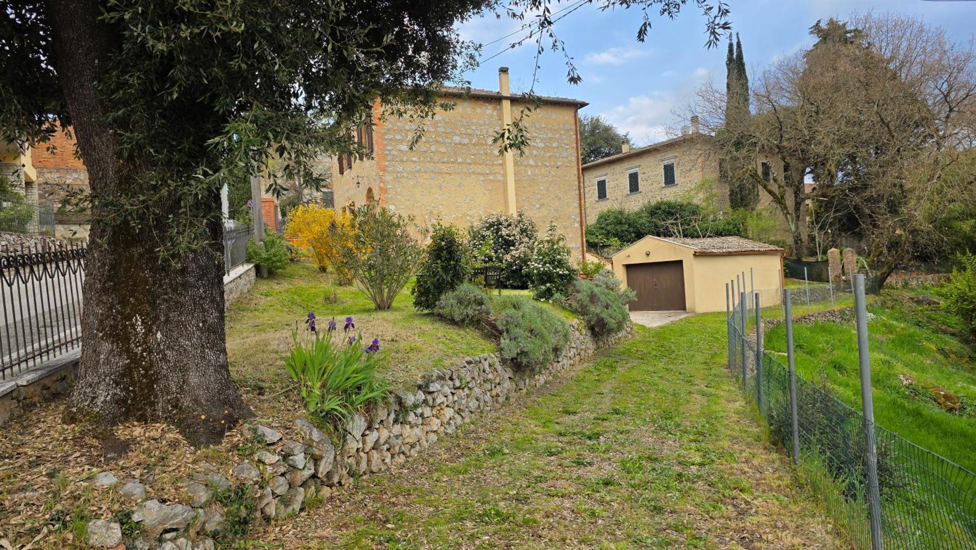 A Casa Di Gabri Villa Montefollonico Luaran gambar