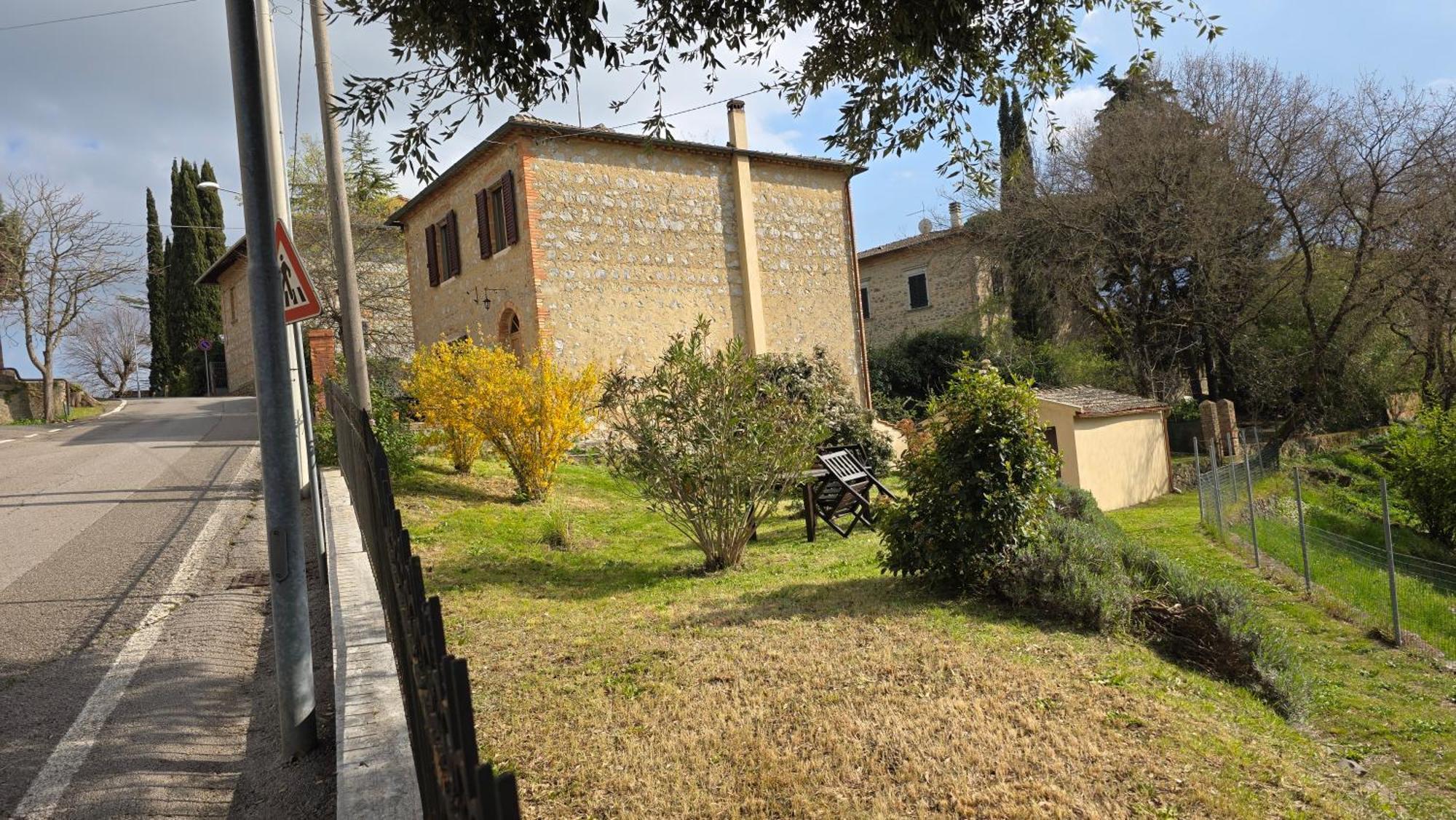 A Casa Di Gabri Villa Montefollonico Luaran gambar